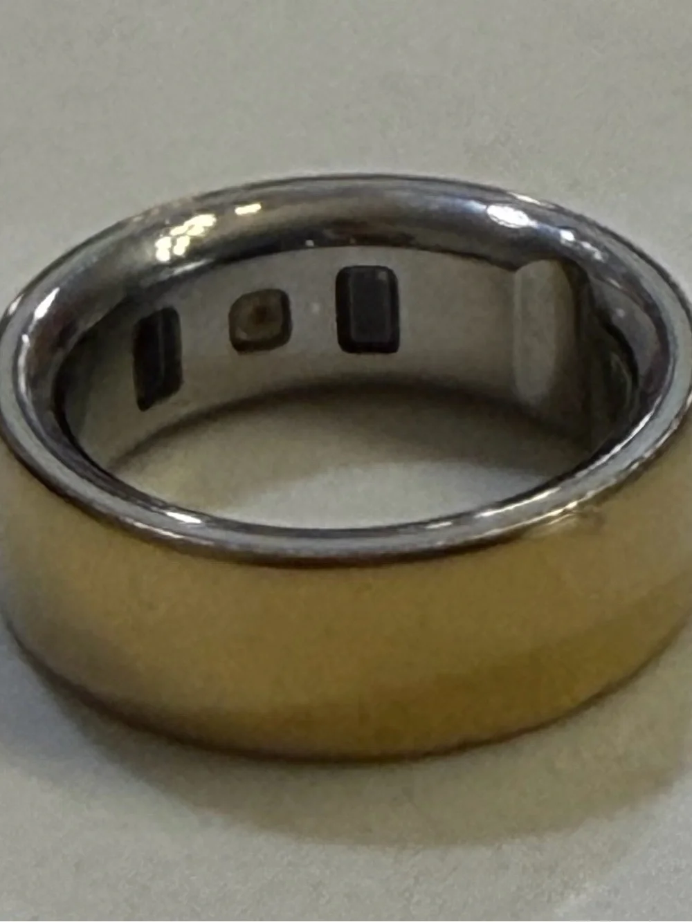 Oura Ring 4 in Gold, Size 8